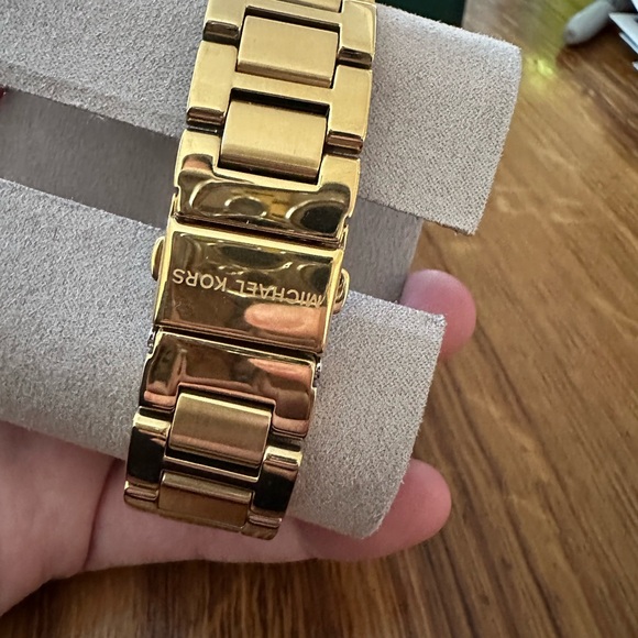 NIB MICHAEL KORS chronograph gold tone watch - Picture 8 of 12